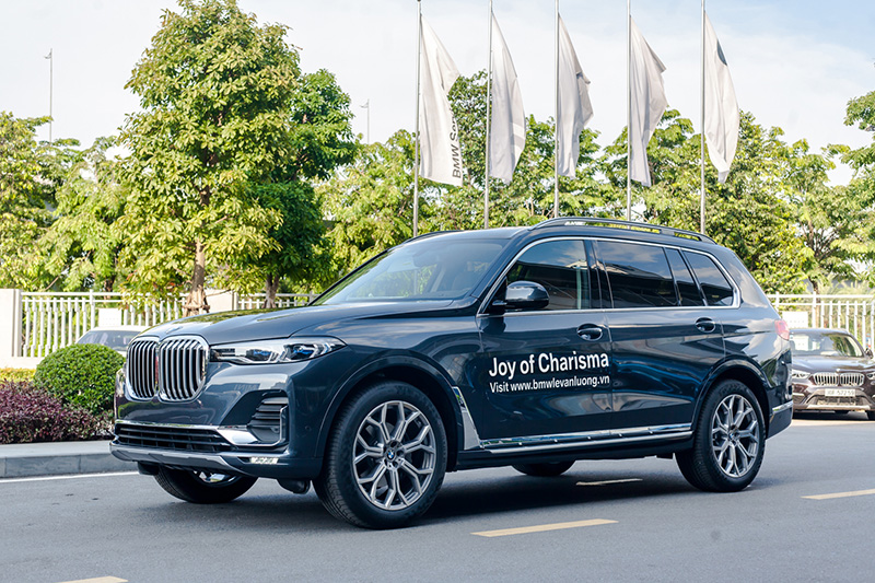 bmw-x7-chinh-hang-vn-giam-gia-gioithieuxe-vn