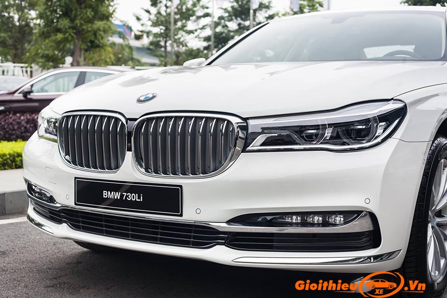 luoi-tan-nhiet-xe-bmw-730li