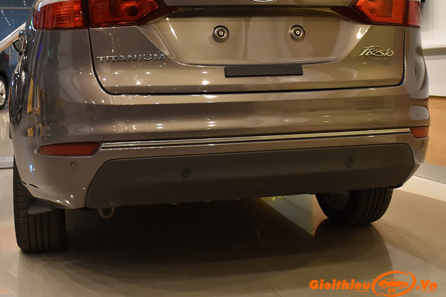duoi-xe-ford-fiesta-15L-at-titanium-sedan-2019-gioithieuxe-vn