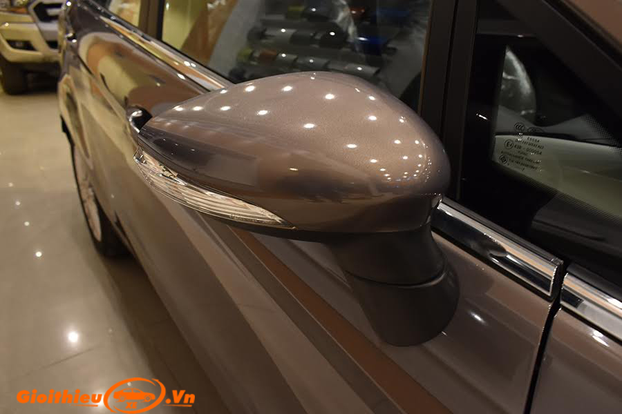 guong-xe-ford-fiesta-15l-at-titanium-sedan-2019-gioithieuxe-vn