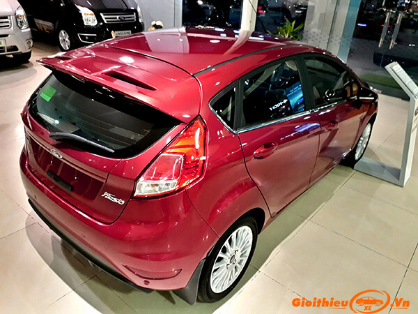 hong-xe-ford-fiesta-1-0-at-sport-2019-gioithieuxe-vn
