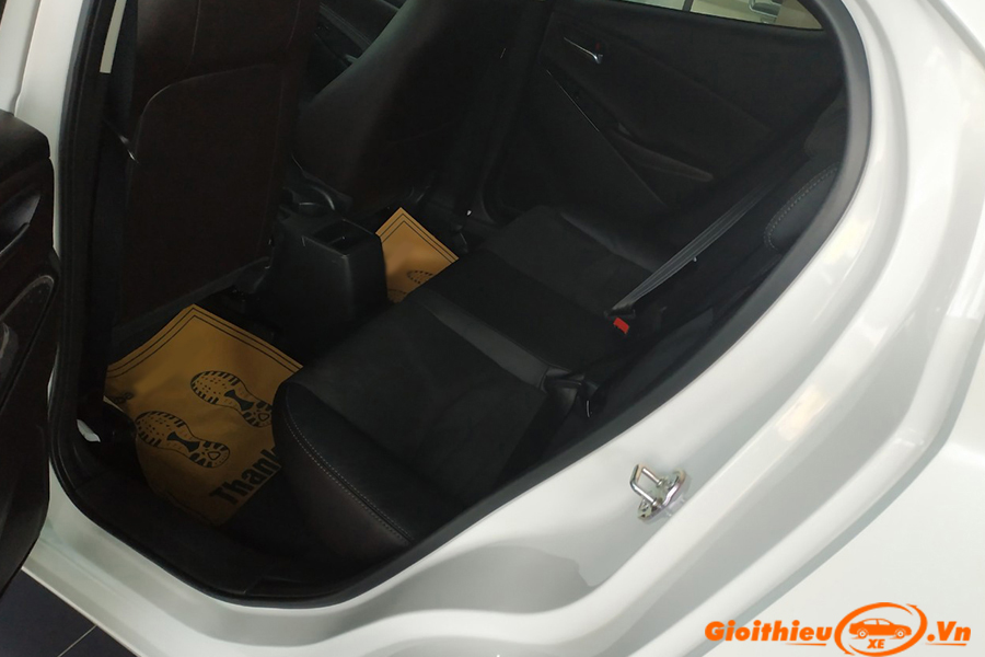 hang-ghe-sau-mazda-2-hatchback-premium-2019-gioithieuxe-vn