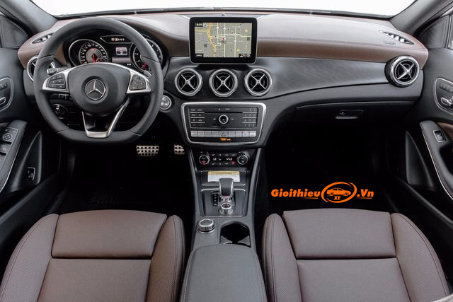 noi-that-xe-mercedes-benz-gla-45-amg-4matic-gioithieuxe-vn
