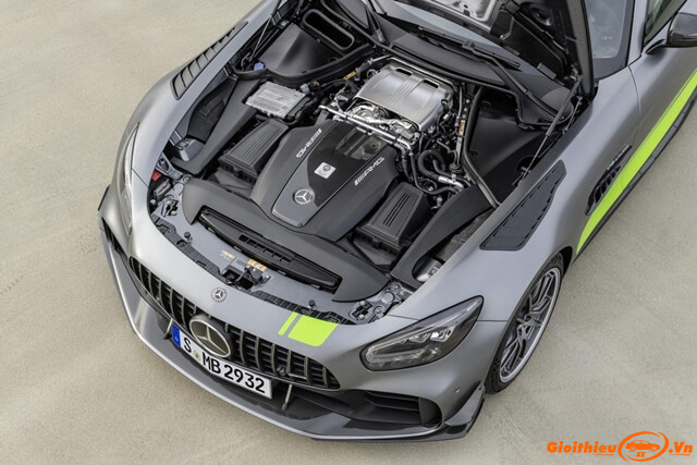 dong-co-xe-mercedes-amg-gt-r-coupe-gioithieuxe-vn