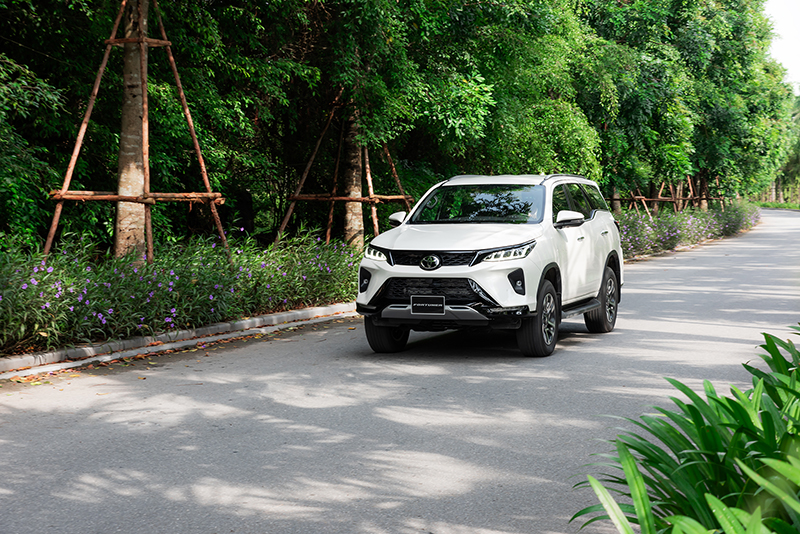 xe-fortuner-2020-gioithieuxe-vn-04