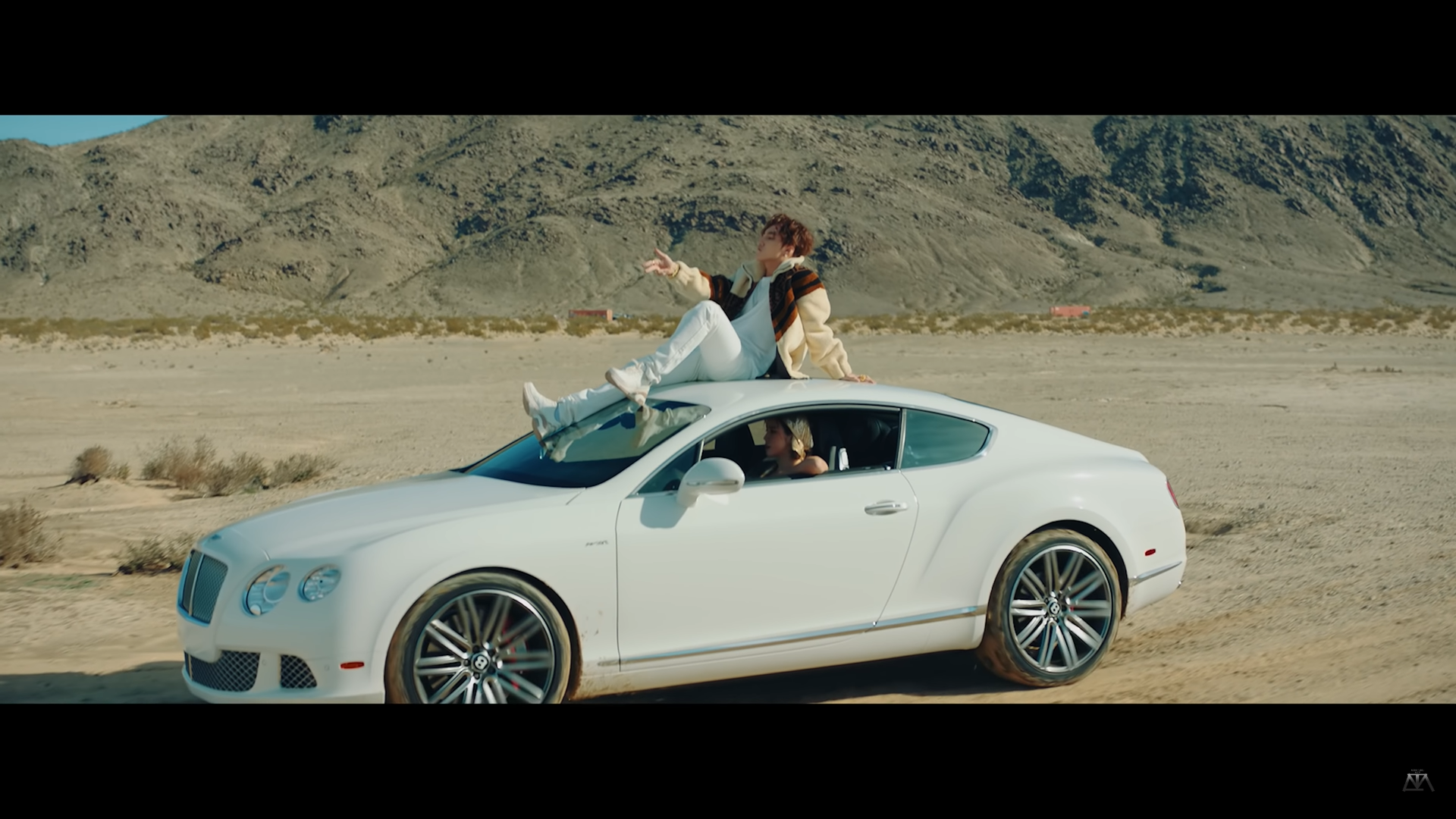 Sơn Tùng MT-P đem Bentley Continental GT Speed vào MV 'Hãy trao cho anh'