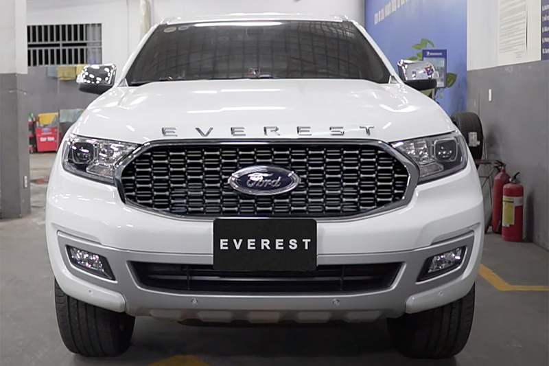 Ford Everest 2021 chính thức về đại lý: 3 phiên bản, cắt trang bị, khó cạnh tranh đối thủ cùng phân khúc